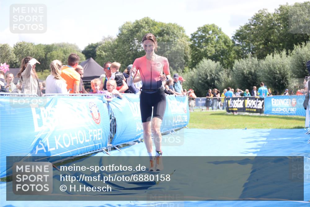 25.08.2024 - Elbe Triathlon Hamburg H.Heesch http://msf.ph/oto/6880158 25.08.2024 11:53:16 Ziel 579, 1519 meine-sportfotos.de
