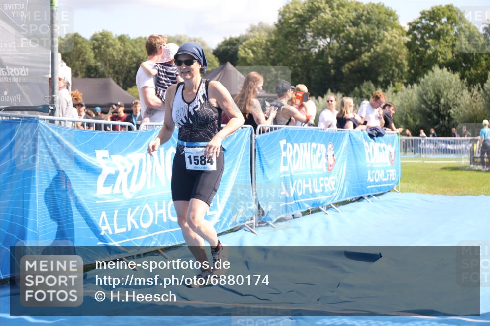 25.08.2024 - Elbe Triathlon Hamburg H.Heesch http://msf.ph/oto/6880174 25.08.2024 12:23:12 Ziel 1584 meine-sportfotos.de