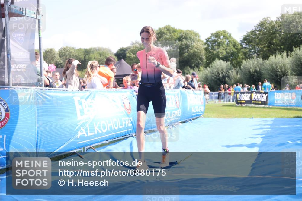 25.08.2024 - Elbe Triathlon Hamburg H.Heesch http://msf.ph/oto/6880175 25.08.2024 11:53:16 Ziel 579, 1519 meine-sportfotos.de