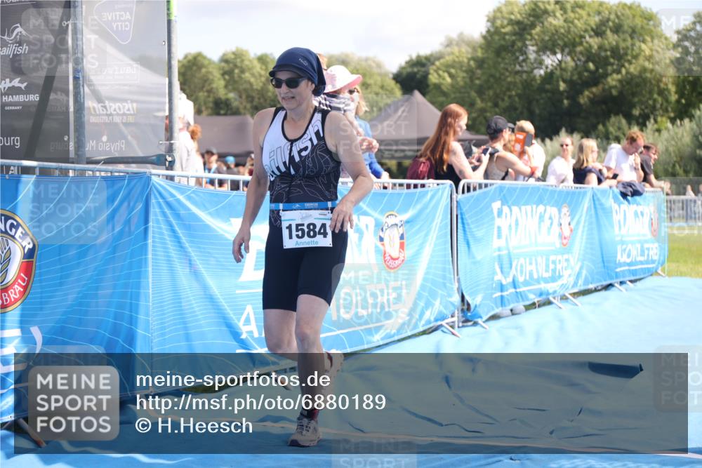25.08.2024 - Elbe Triathlon Hamburg H.Heesch http://msf.ph/oto/6880189 25.08.2024 12:23:12 Ziel 1584 meine-sportfotos.de