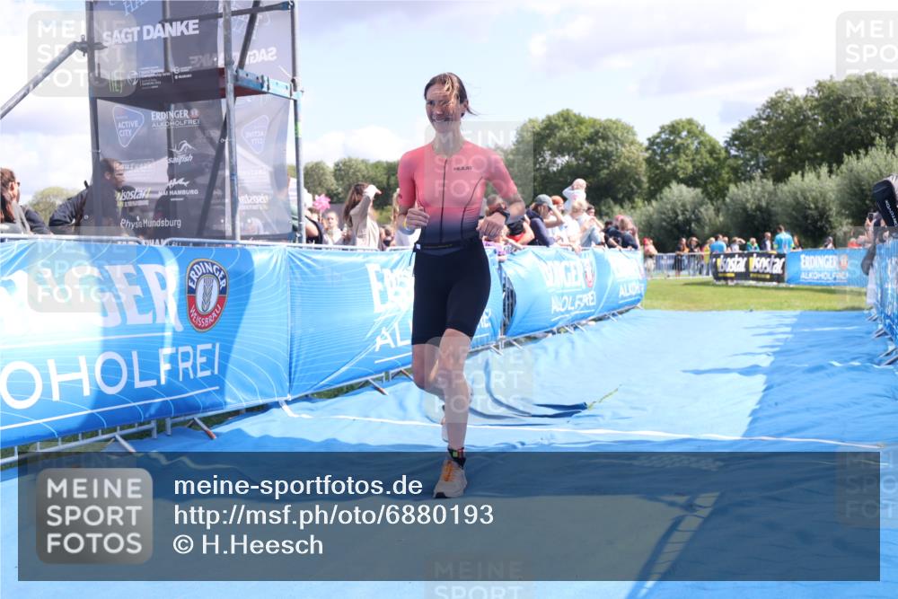 25.08.2024 - Elbe Triathlon Hamburg H.Heesch http://msf.ph/oto/6880193 25.08.2024 11:53:17 Ziel 579, 1519 meine-sportfotos.de