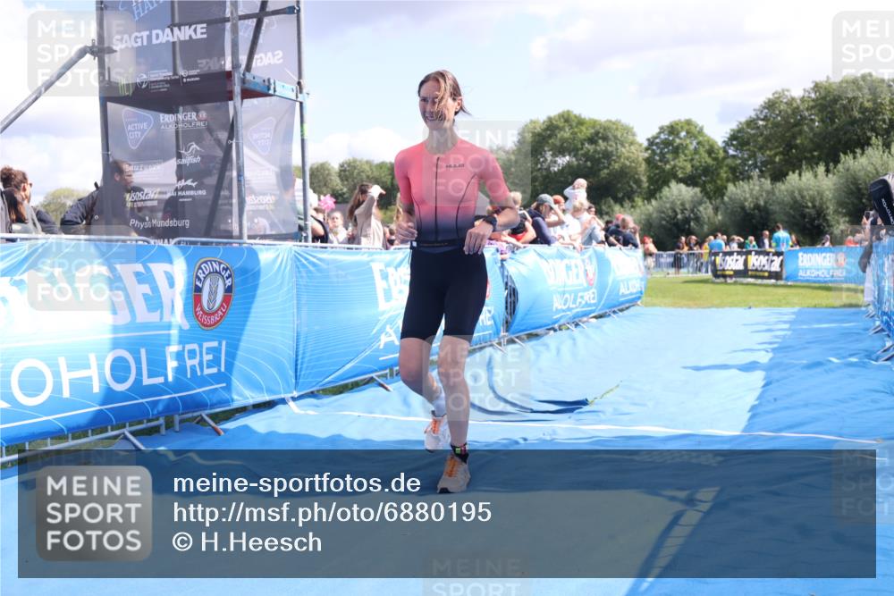 25.08.2024 - Elbe Triathlon Hamburg H.Heesch http://msf.ph/oto/6880195 25.08.2024 11:53:17 Ziel 579, 1519 meine-sportfotos.de