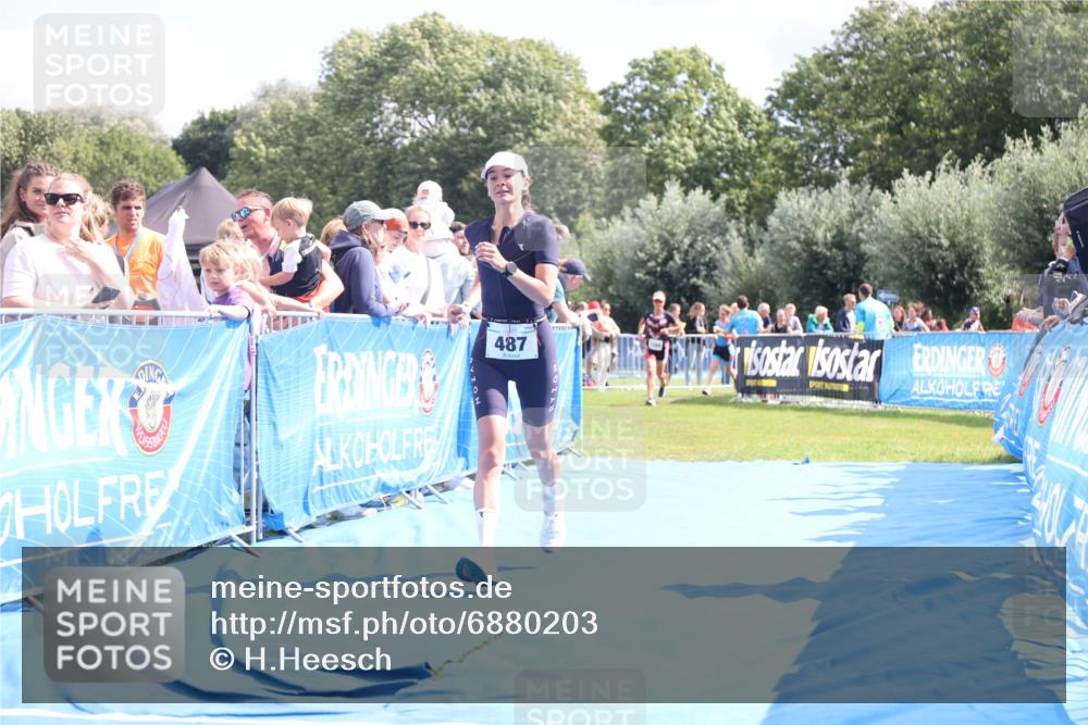 25.08.2024 - Elbe Triathlon Hamburg H.Heesch http://msf.ph/oto/6880203 25.08.2024 11:53:40 Ziel 475, 477, 487, 1508, 1569 meine-sportfotos.de