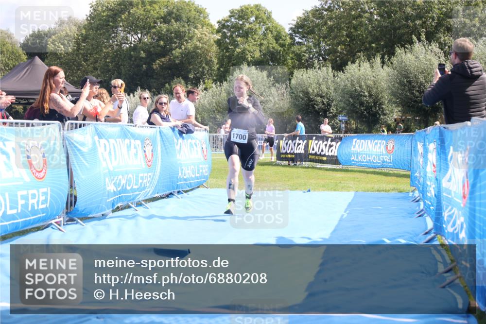 25.08.2024 - Elbe Triathlon Hamburg H.Heesch http://msf.ph/oto/6880208 25.08.2024 12:23:25 Ziel 1668, 1700 meine-sportfotos.de
