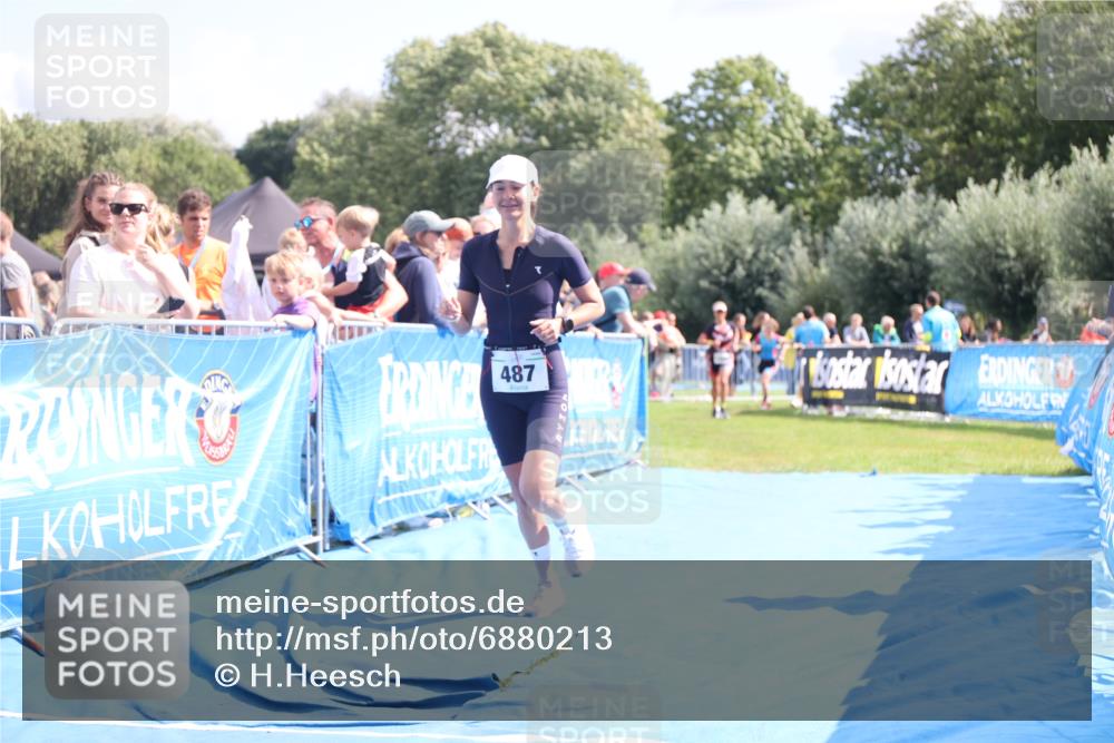 25.08.2024 - Elbe Triathlon Hamburg H.Heesch http://msf.ph/oto/6880213 25.08.2024 11:53:40 Ziel 475, 477, 487, 1508, 1569 meine-sportfotos.de