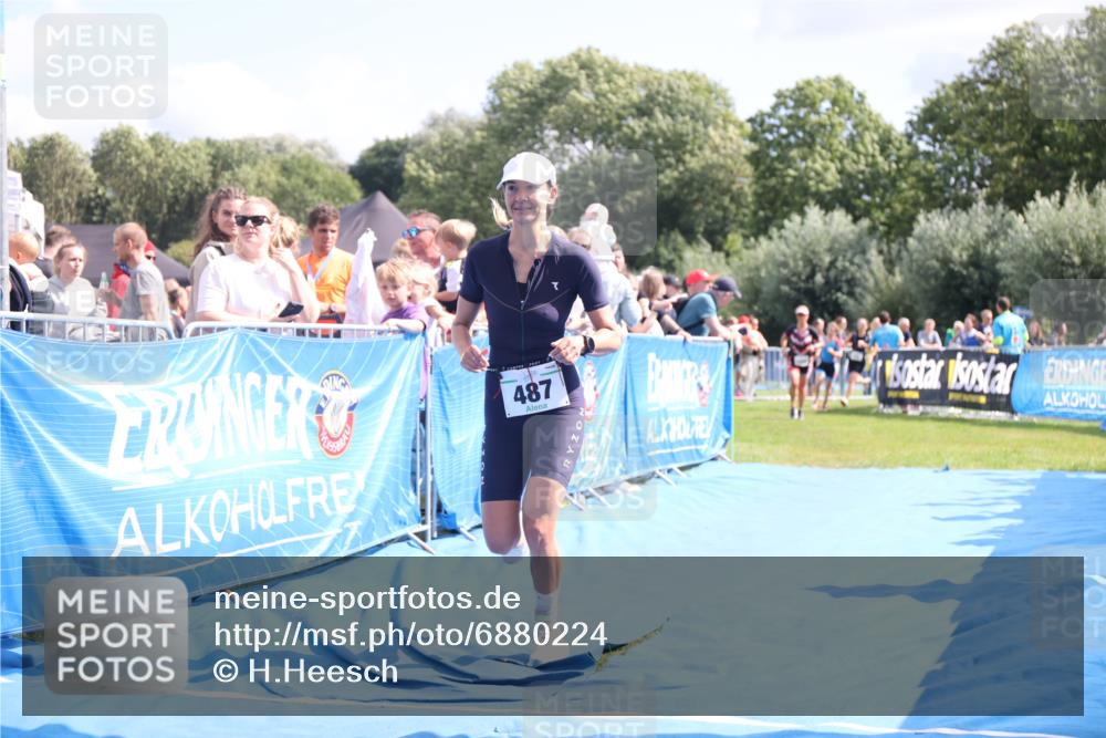 25.08.2024 - Elbe Triathlon Hamburg H.Heesch http://msf.ph/oto/6880224 25.08.2024 11:53:40 Ziel 475, 477, 487, 1508, 1569 meine-sportfotos.de