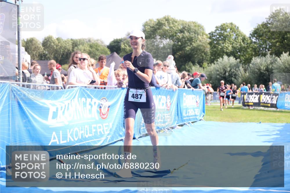 25.08.2024 - Elbe Triathlon Hamburg H.Heesch http://msf.ph/oto/6880230 25.08.2024 11:53:40 Ziel 475, 477, 487, 1508, 1569 meine-sportfotos.de