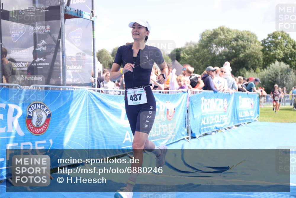 25.08.2024 - Elbe Triathlon Hamburg H.Heesch http://msf.ph/oto/6880246 25.08.2024 11:53:41 Ziel 475, 477, 487, 1508, 1569 meine-sportfotos.de