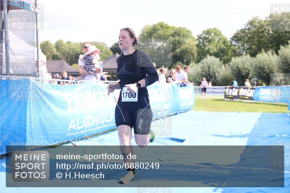 25.08.2024 - Elbe Triathlon Hamburg H.Heesch http://msf.ph/oto/6880249 25.08.2024 12:23:26 Ziel 1668, 1700 meine-sportfotos.de