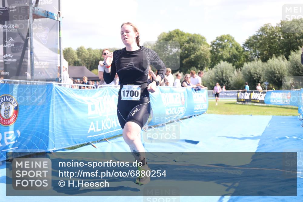 25.08.2024 - Elbe Triathlon Hamburg H.Heesch http://msf.ph/oto/6880254 25.08.2024 12:23:26 Ziel 1668, 1700 meine-sportfotos.de