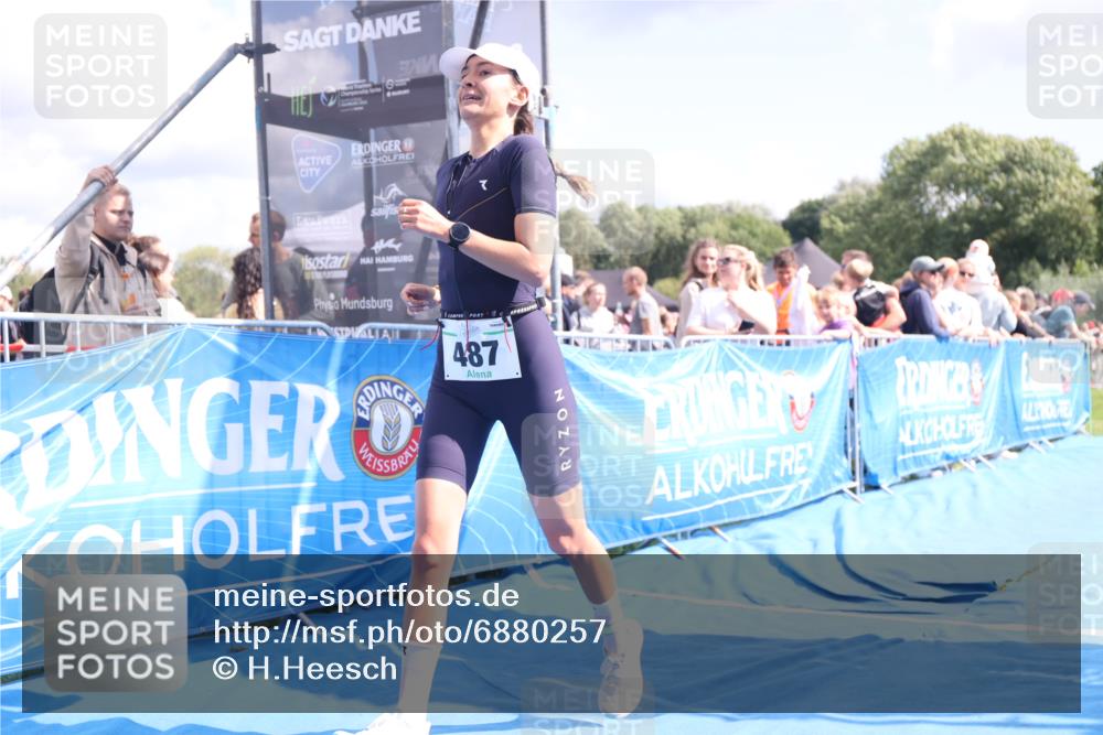 25.08.2024 - Elbe Triathlon Hamburg H.Heesch http://msf.ph/oto/6880257 25.08.2024 11:53:41 Ziel 475, 477, 487, 1508, 1569 meine-sportfotos.de
