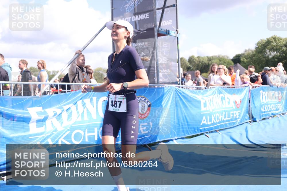 25.08.2024 - Elbe Triathlon Hamburg H.Heesch http://msf.ph/oto/6880264 25.08.2024 11:53:41 Ziel 475, 477, 487, 1508, 1569 meine-sportfotos.de