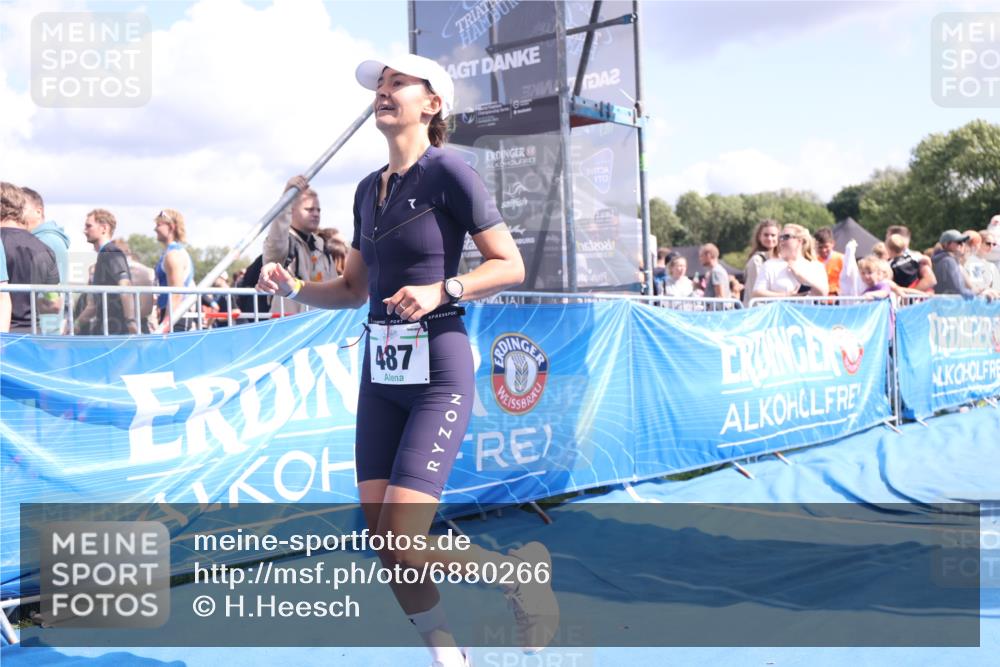 25.08.2024 - Elbe Triathlon Hamburg H.Heesch http://msf.ph/oto/6880266 25.08.2024 11:53:41 Ziel 475, 477, 487, 1508, 1569 meine-sportfotos.de