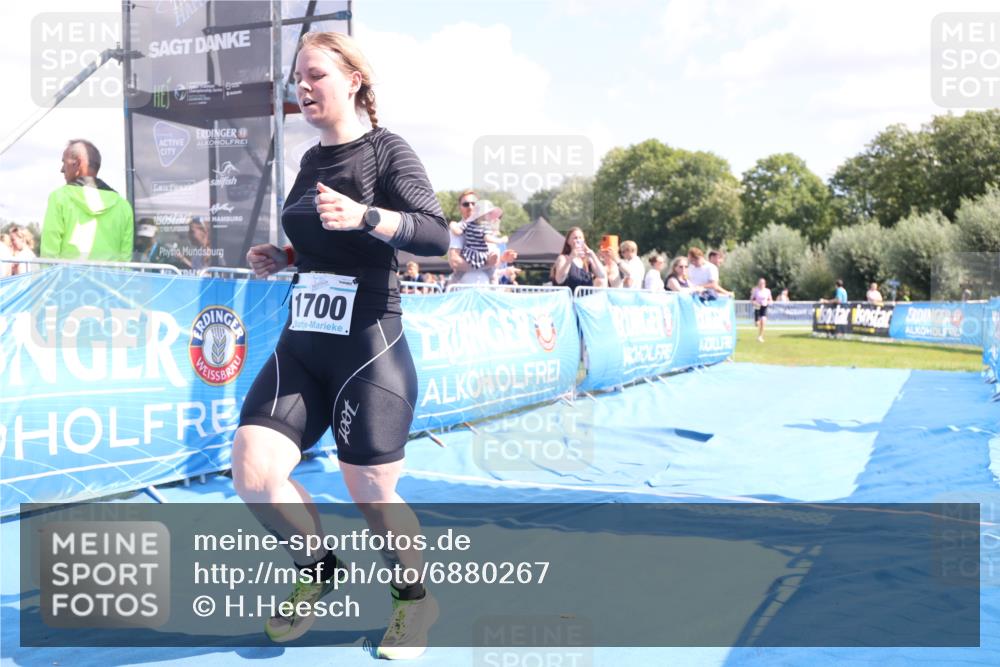 25.08.2024 - Elbe Triathlon Hamburg H.Heesch http://msf.ph/oto/6880267 25.08.2024 12:23:27 Ziel 1668, 1700 meine-sportfotos.de
