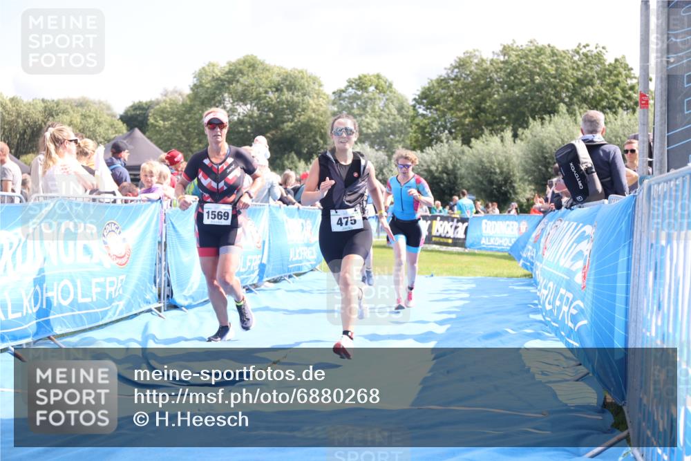 25.08.2024 - Elbe Triathlon Hamburg H.Heesch http://msf.ph/oto/6880268 25.08.2024 11:53:47 Ziel 475, 477, 487, 1508, 1569 meine-sportfotos.de