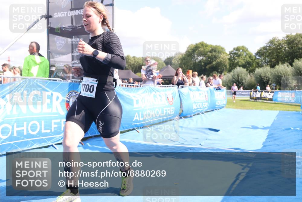 25.08.2024 - Elbe Triathlon Hamburg H.Heesch http://msf.ph/oto/6880269 25.08.2024 12:23:27 Ziel 1668, 1700 meine-sportfotos.de