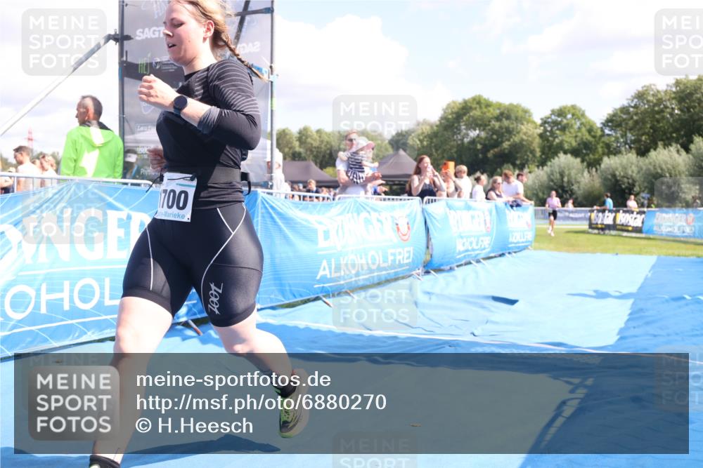 25.08.2024 - Elbe Triathlon Hamburg H.Heesch http://msf.ph/oto/6880270 25.08.2024 12:23:27 Ziel 1668, 1700 meine-sportfotos.de