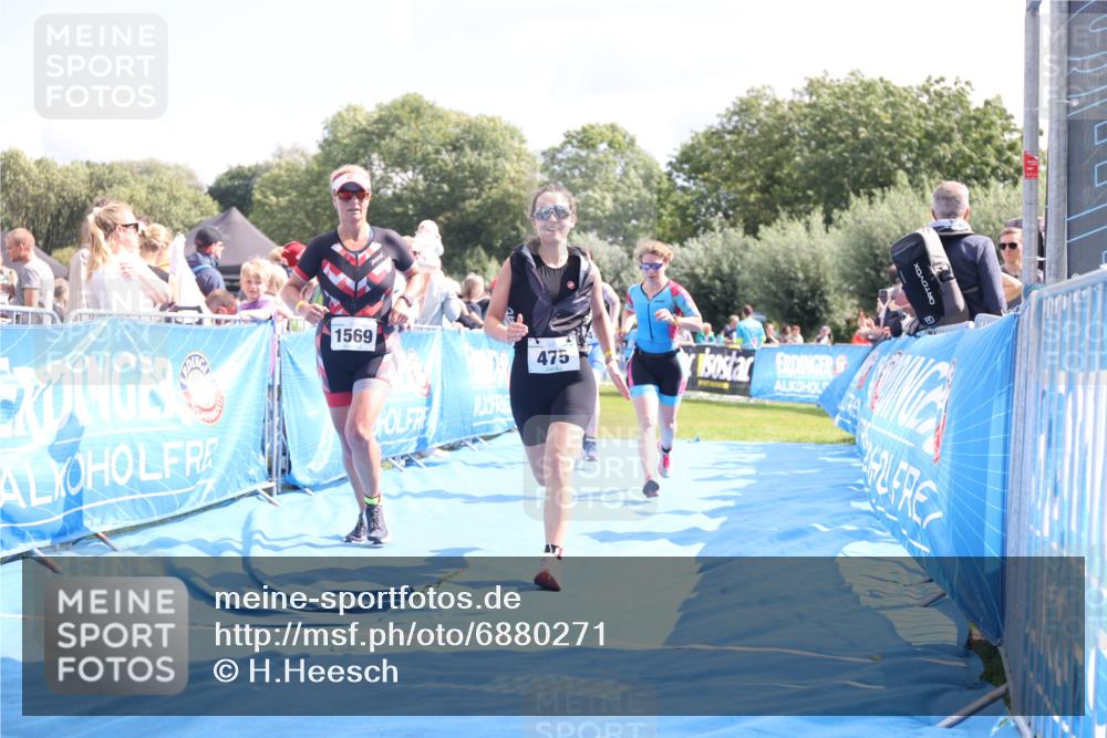 25.08.2024 - Elbe Triathlon Hamburg H.Heesch http://msf.ph/oto/6880271 25.08.2024 11:53:47 Ziel 475, 477, 487, 1508, 1569 meine-sportfotos.de