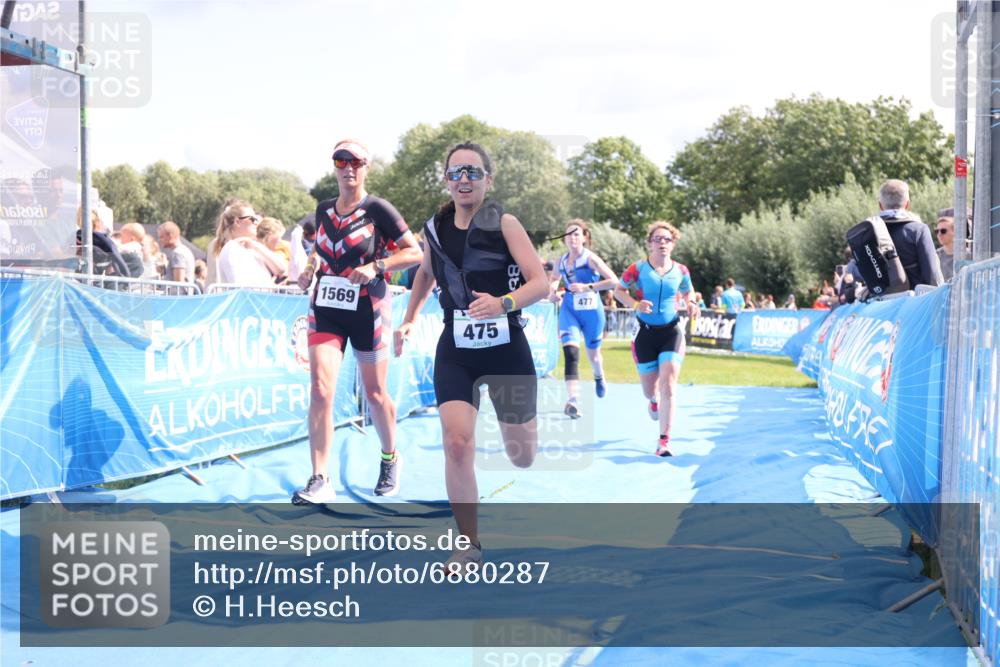 25.08.2024 - Elbe Triathlon Hamburg H.Heesch http://msf.ph/oto/6880287 25.08.2024 11:53:47 Ziel 475, 477, 487, 1508, 1569 meine-sportfotos.de
