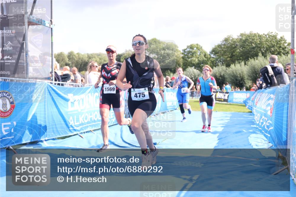 25.08.2024 - Elbe Triathlon Hamburg H.Heesch http://msf.ph/oto/6880292 25.08.2024 11:53:48 Ziel 475, 477, 1508, 1569 meine-sportfotos.de