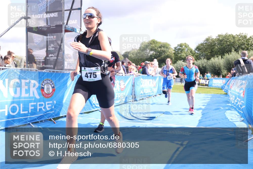 25.08.2024 - Elbe Triathlon Hamburg H.Heesch http://msf.ph/oto/6880305 25.08.2024 11:53:48 Ziel 475, 477, 1508, 1569 meine-sportfotos.de