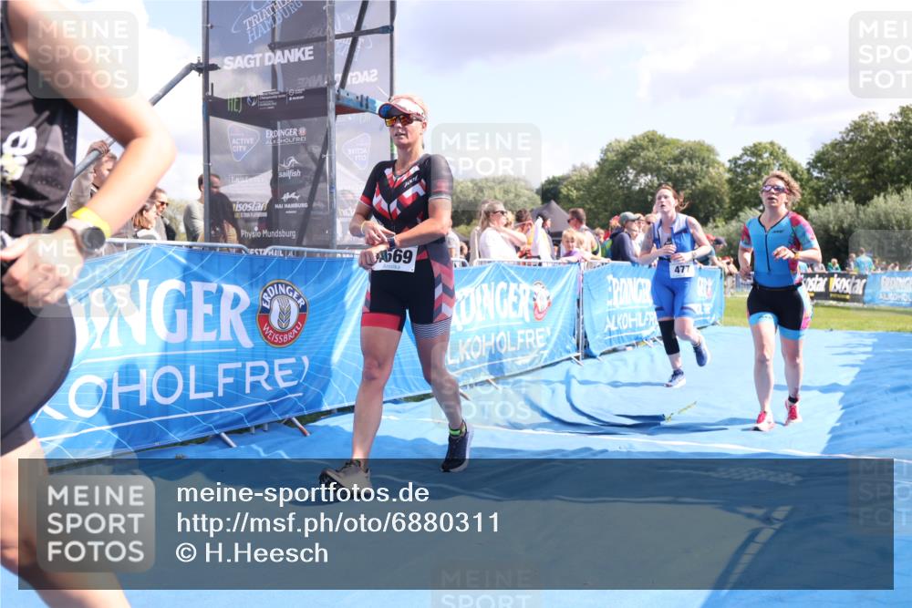 25.08.2024 - Elbe Triathlon Hamburg H.Heesch http://msf.ph/oto/6880311 25.08.2024 11:53:48 Ziel 475, 477, 1508, 1569 meine-sportfotos.de