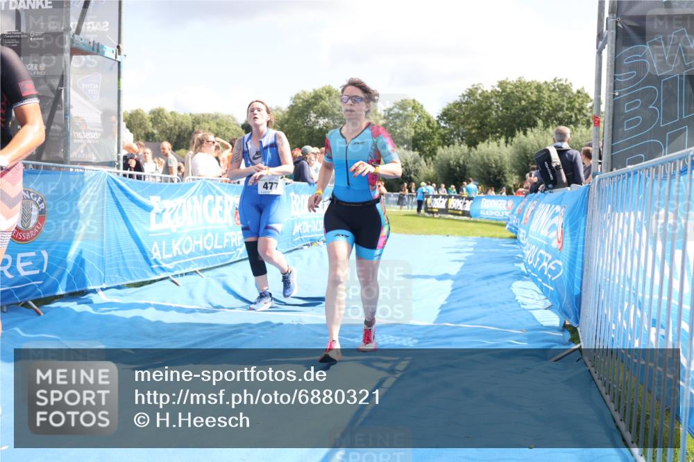 25.08.2024 - Elbe Triathlon Hamburg H.Heesch http://msf.ph/oto/6880321 25.08.2024 11:53:49 Ziel 475, 477, 1508, 1569 meine-sportfotos.de