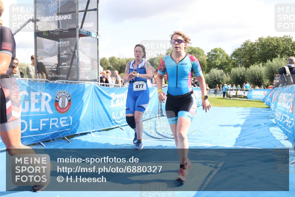 25.08.2024 - Elbe Triathlon Hamburg H.Heesch http://msf.ph/oto/6880327 25.08.2024 11:53:49 Ziel 475, 477, 1508, 1569 meine-sportfotos.de