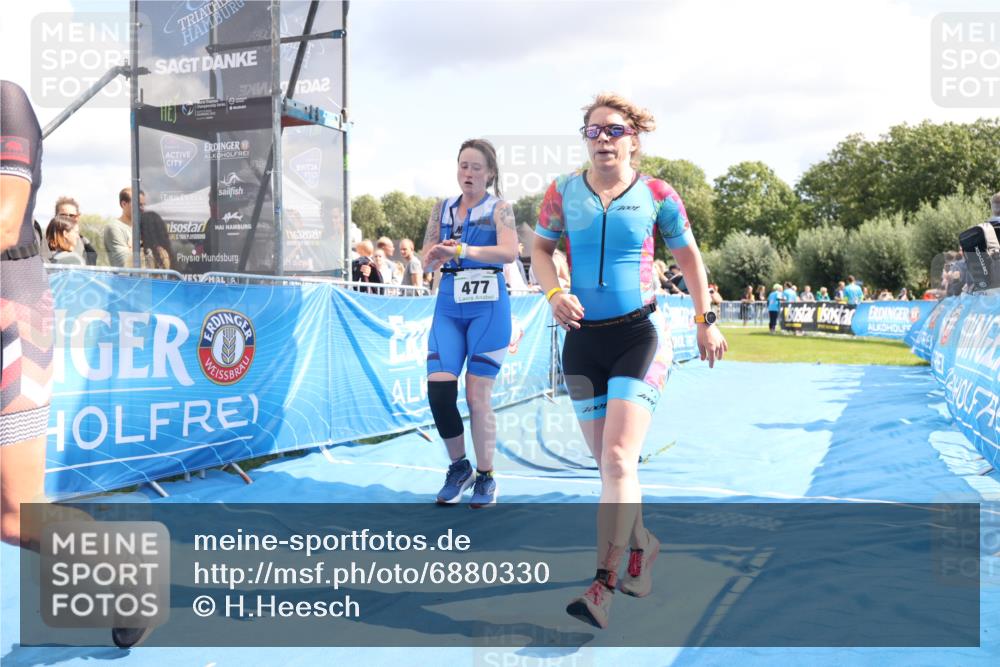 25.08.2024 - Elbe Triathlon Hamburg H.Heesch http://msf.ph/oto/6880330 25.08.2024 11:53:49 Ziel 475, 477, 1508, 1569 meine-sportfotos.de