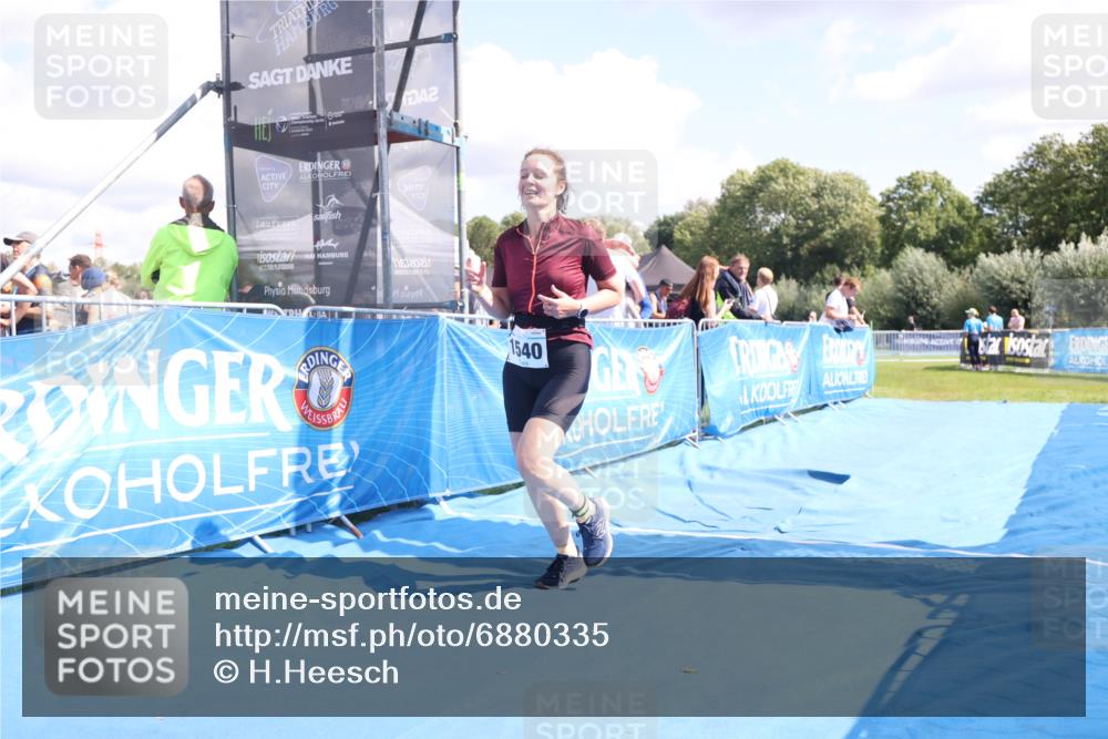 25.08.2024 - Elbe Triathlon Hamburg H.Heesch http://msf.ph/oto/6880335 25.08.2024 12:23:56 Ziel 1540 meine-sportfotos.de
