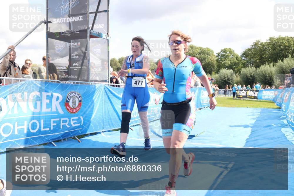 25.08.2024 - Elbe Triathlon Hamburg H.Heesch http://msf.ph/oto/6880336 25.08.2024 11:53:50 Ziel 475, 477, 1508, 1569 meine-sportfotos.de