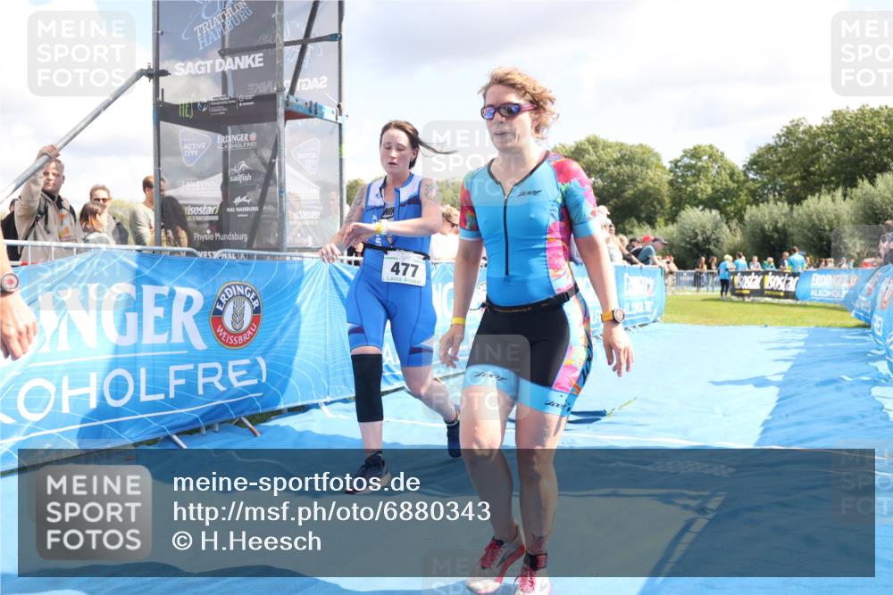 25.08.2024 - Elbe Triathlon Hamburg H.Heesch http://msf.ph/oto/6880343 25.08.2024 11:53:50 Ziel 475, 477, 1508, 1569 meine-sportfotos.de