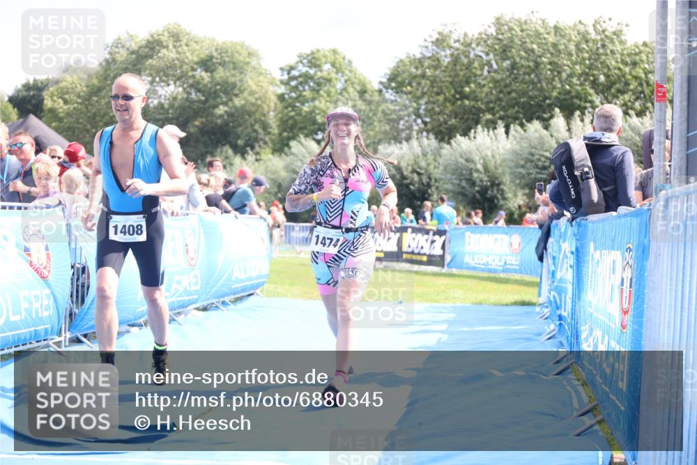 25.08.2024 - Elbe Triathlon Hamburg H.Heesch http://msf.ph/oto/6880345 25.08.2024 11:54:05 Ziel 151, 1408, 1474 meine-sportfotos.de