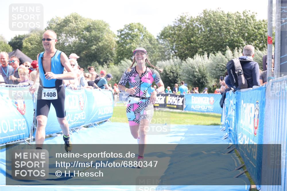 25.08.2024 - Elbe Triathlon Hamburg H.Heesch http://msf.ph/oto/6880347 25.08.2024 11:54:05 Ziel 151, 1408, 1474 meine-sportfotos.de