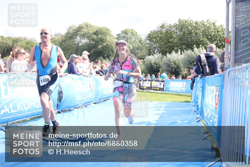 25.08.2024 - Elbe Triathlon Hamburg H.Heesch http://msf.ph/oto/6880358 25.08.2024 11:54:05 Ziel 151, 1408, 1474 meine-sportfotos.de
