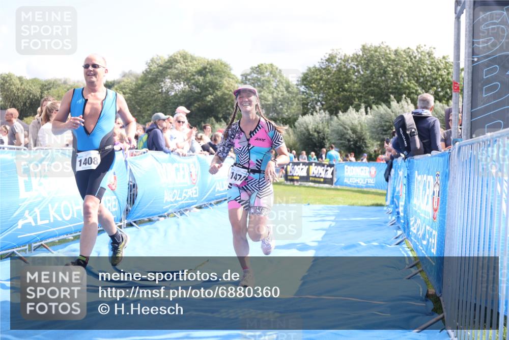 25.08.2024 - Elbe Triathlon Hamburg H.Heesch http://msf.ph/oto/6880360 25.08.2024 11:54:05 Ziel 151, 1408, 1474 meine-sportfotos.de