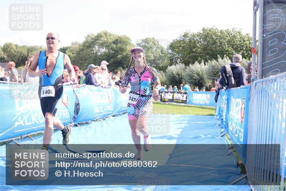 25.08.2024 - Elbe Triathlon Hamburg H.Heesch http://msf.ph/oto/6880362 25.08.2024 11:54:05 Ziel 151, 1408, 1474 meine-sportfotos.de