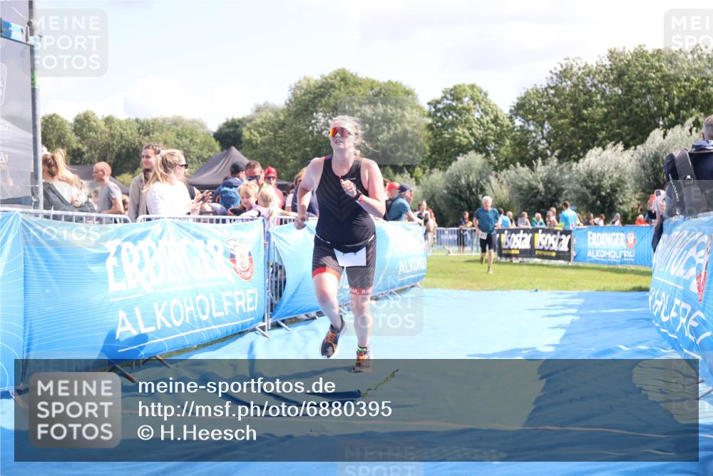 25.08.2024 - Elbe Triathlon Hamburg H.Heesch http://msf.ph/oto/6880395 25.08.2024 11:54:12 Ziel 151, 1408, 1432, 1474 meine-sportfotos.de