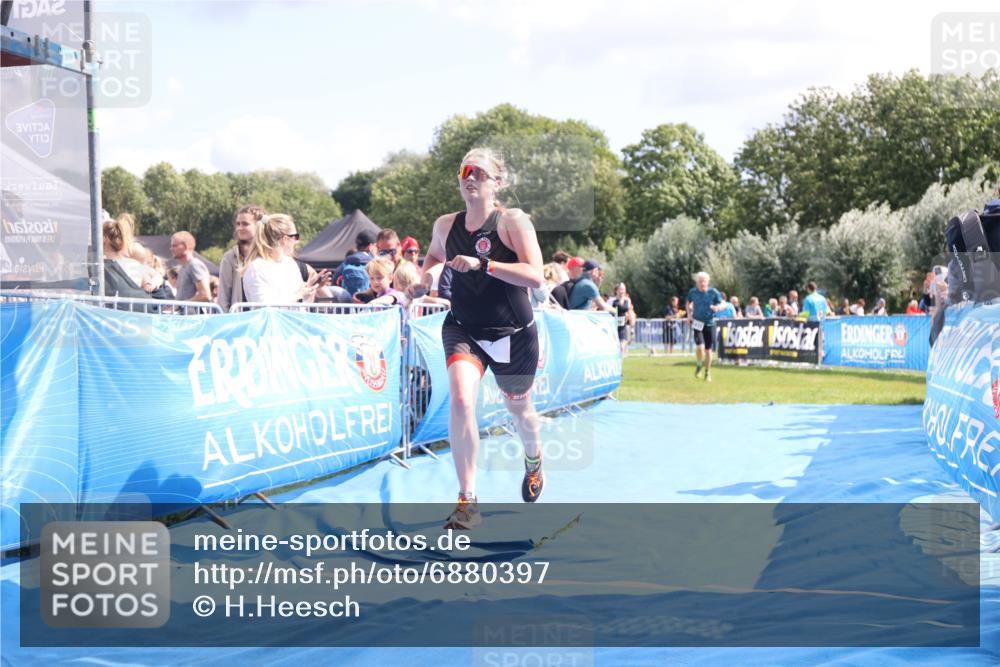 25.08.2024 - Elbe Triathlon Hamburg H.Heesch http://msf.ph/oto/6880397 25.08.2024 11:54:12 Ziel 151, 1408, 1432, 1474 meine-sportfotos.de