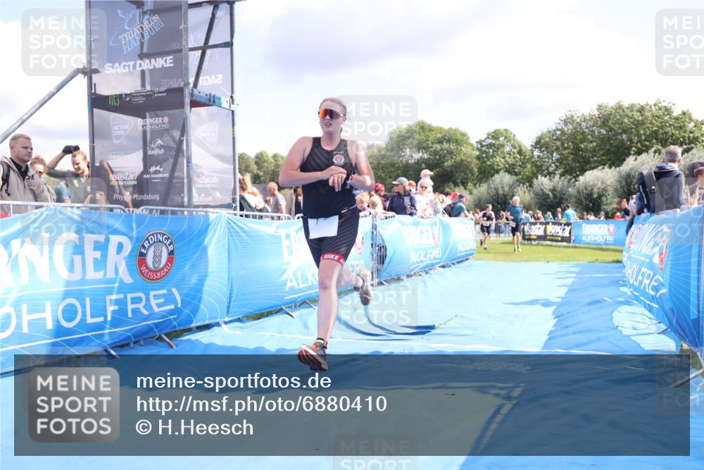 25.08.2024 - Elbe Triathlon Hamburg H.Heesch http://msf.ph/oto/6880410 25.08.2024 11:54:13 Ziel 151, 1432 meine-sportfotos.de