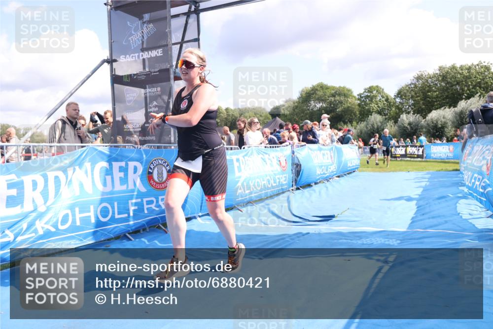 25.08.2024 - Elbe Triathlon Hamburg H.Heesch http://msf.ph/oto/6880421 25.08.2024 11:54:13 Ziel 151, 1432 meine-sportfotos.de