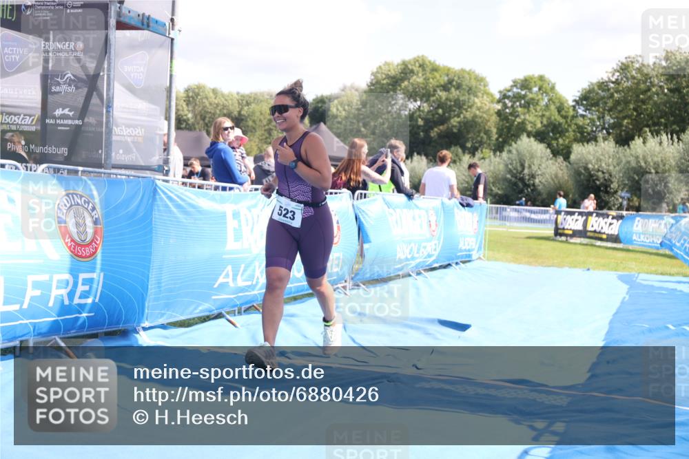 25.08.2024 - Elbe Triathlon Hamburg H.Heesch http://msf.ph/oto/6880426 25.08.2024 12:25:03 Ziel 523 meine-sportfotos.de