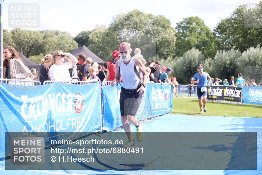 25.08.2024 - Elbe Triathlon Hamburg H.Heesch http://msf.ph/oto/6880491 25.08.2024 11:54:33 Ziel 373, 1464 meine-sportfotos.de