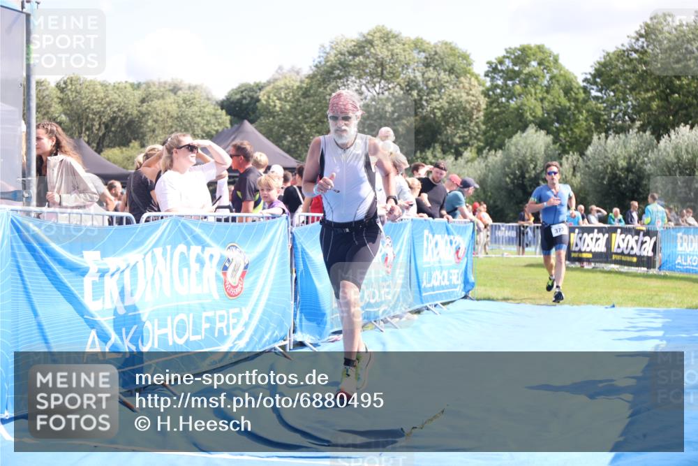 25.08.2024 - Elbe Triathlon Hamburg H.Heesch http://msf.ph/oto/6880495 25.08.2024 11:54:33 Ziel 373, 1464 meine-sportfotos.de