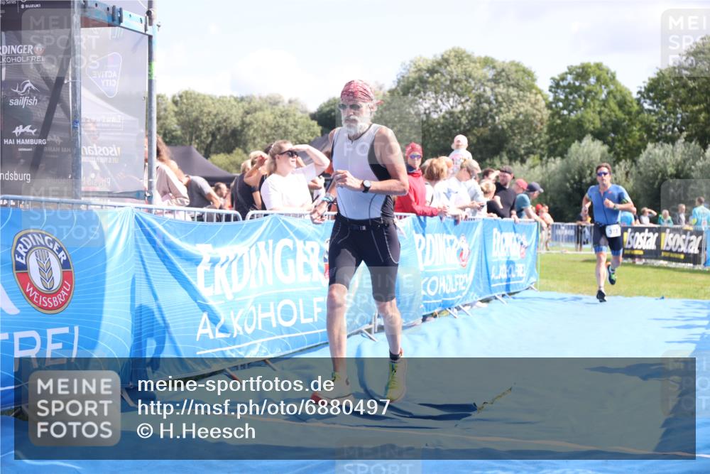 25.08.2024 - Elbe Triathlon Hamburg H.Heesch http://msf.ph/oto/6880497 25.08.2024 11:54:33 Ziel 373, 1464 meine-sportfotos.de