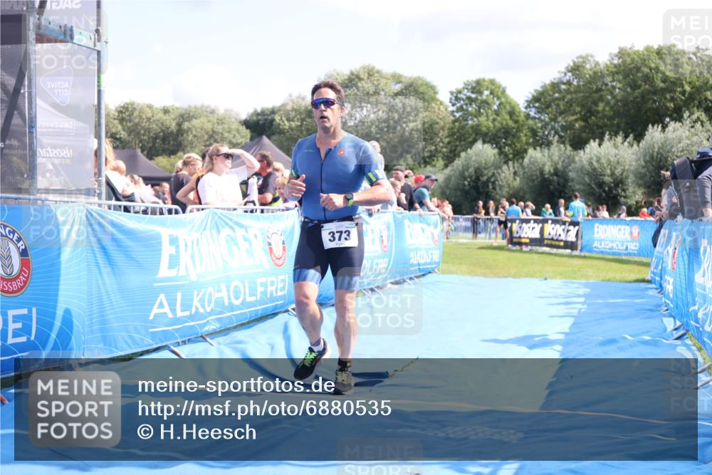 25.08.2024 - Elbe Triathlon Hamburg H.Heesch http://msf.ph/oto/6880535 25.08.2024 11:54:36 Ziel 373, 514, 1464 meine-sportfotos.de