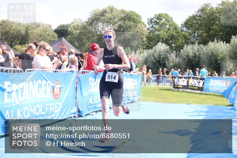 25.08.2024 - Elbe Triathlon Hamburg H.Heesch http://msf.ph/oto/6880551 25.08.2024 11:54:44 Ziel 514 meine-sportfotos.de