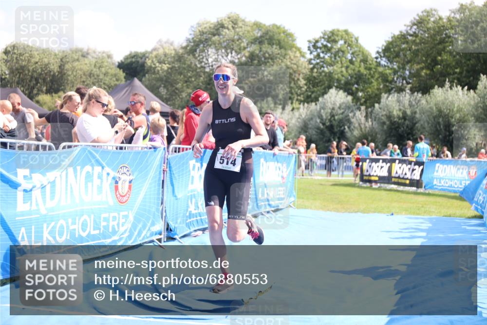 25.08.2024 - Elbe Triathlon Hamburg H.Heesch http://msf.ph/oto/6880553 25.08.2024 11:54:44 Ziel 514 meine-sportfotos.de