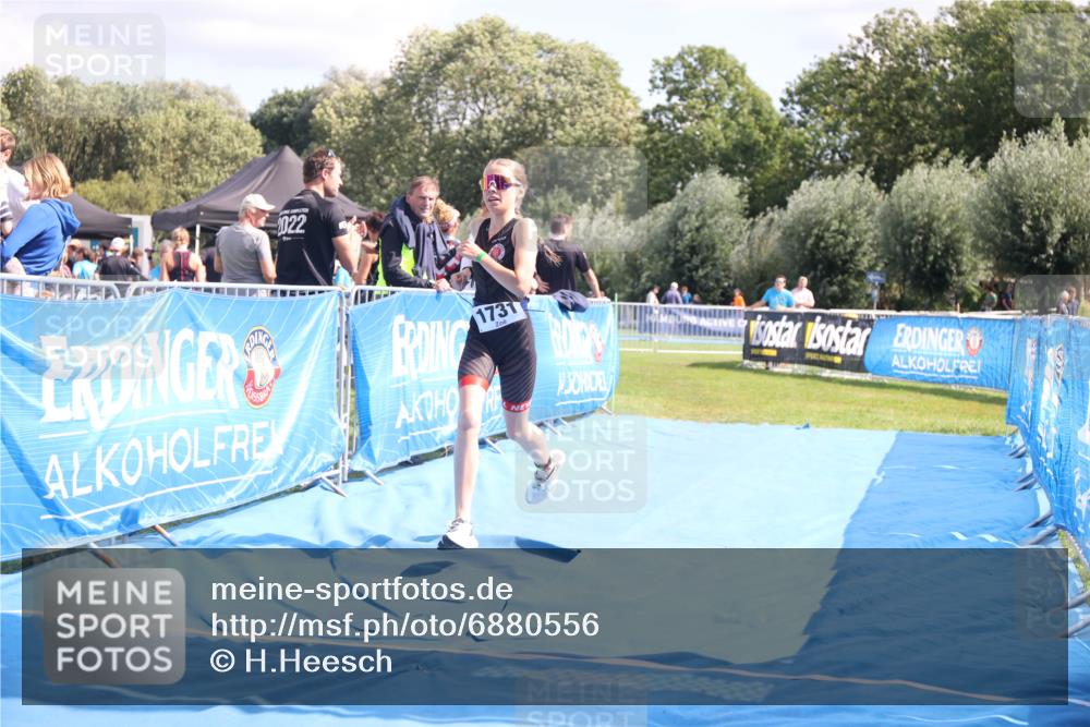 25.08.2024 - Elbe Triathlon Hamburg H.Heesch http://msf.ph/oto/6880556 25.08.2024 12:26:30 Ziel 1731 meine-sportfotos.de