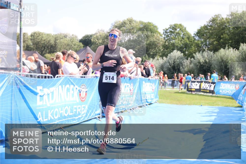 25.08.2024 - Elbe Triathlon Hamburg H.Heesch http://msf.ph/oto/6880564 25.08.2024 11:54:44 Ziel 514 meine-sportfotos.de
